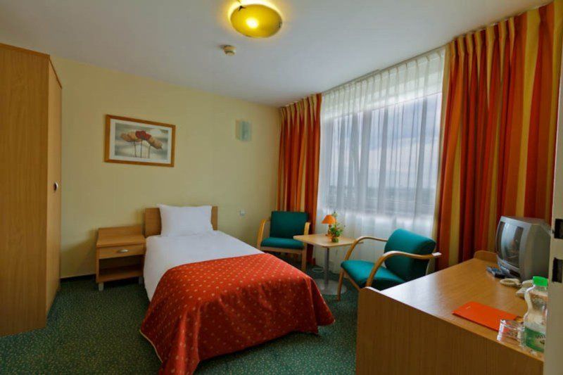 Hotell Wilanow By Desilva 3*